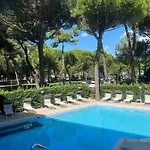 Rosen Garden Hotel
