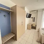 Rosen Garden Hotel 3*