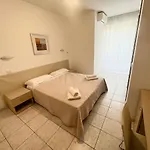 Rosen Garden Hotel 3*