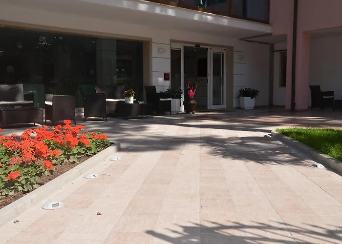 Rosen Garden 米兰马瑞提那