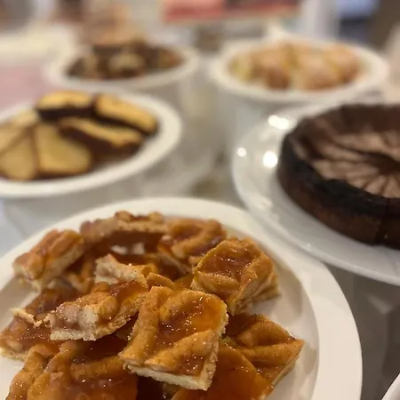 Rosen Garden Hotel 3*