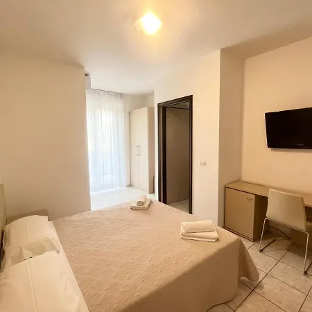 Hotel Rosen Garden 3*