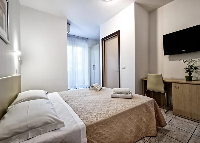 Rosen Garden Ξενοδοχείο 3*